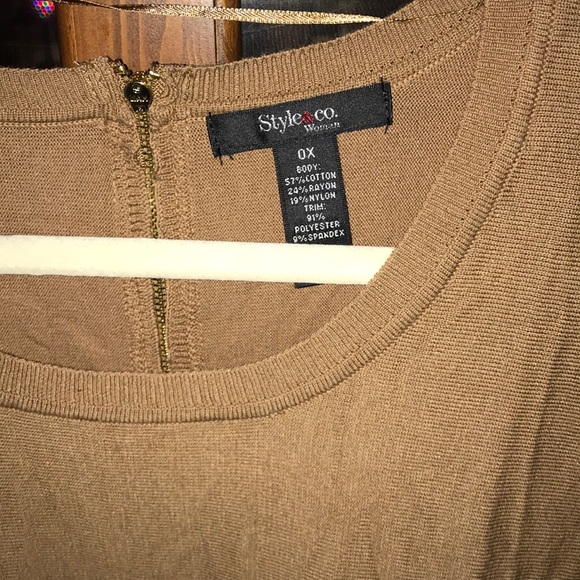 3/$20 SALE Style & Co Woman Knit Tunic Top - Picture 3 of 3